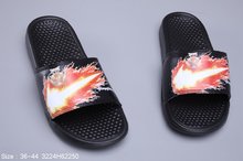 图1_特价拖鞋 Nike 男女时尚经典LOGO沙滩运动拖鞋 夏季必备 编码3224H62250