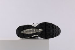 图3_耐克 Nike Air Max 95 原韩国专柜订单原厂复刻大底模具 XP气垫 鞋面定制同原厂材料 码数 40 40 5 41 42 42 5 43 44 45全码货齐 随意推广