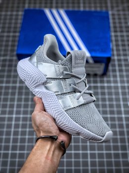 图1_特价福利 预热双十二 Adidas Originals Prophere 恐惧鲨鱼 货号BD7834区别市面鞋面凹塌版本全新改版鞋面材质 不仅仅变化在鞋面的材质纹理上 同时在鞋身两旁的TPU饰条加入转印工艺 在街头领域的影响力愈加超越Nike的一点就是在推陈出新的同时 紧紧契合着当下的苛刻审美 SIZE 36 36 5 37 38 38 5 39 40 40 5 41 42 42 5 43 44 44 5 45