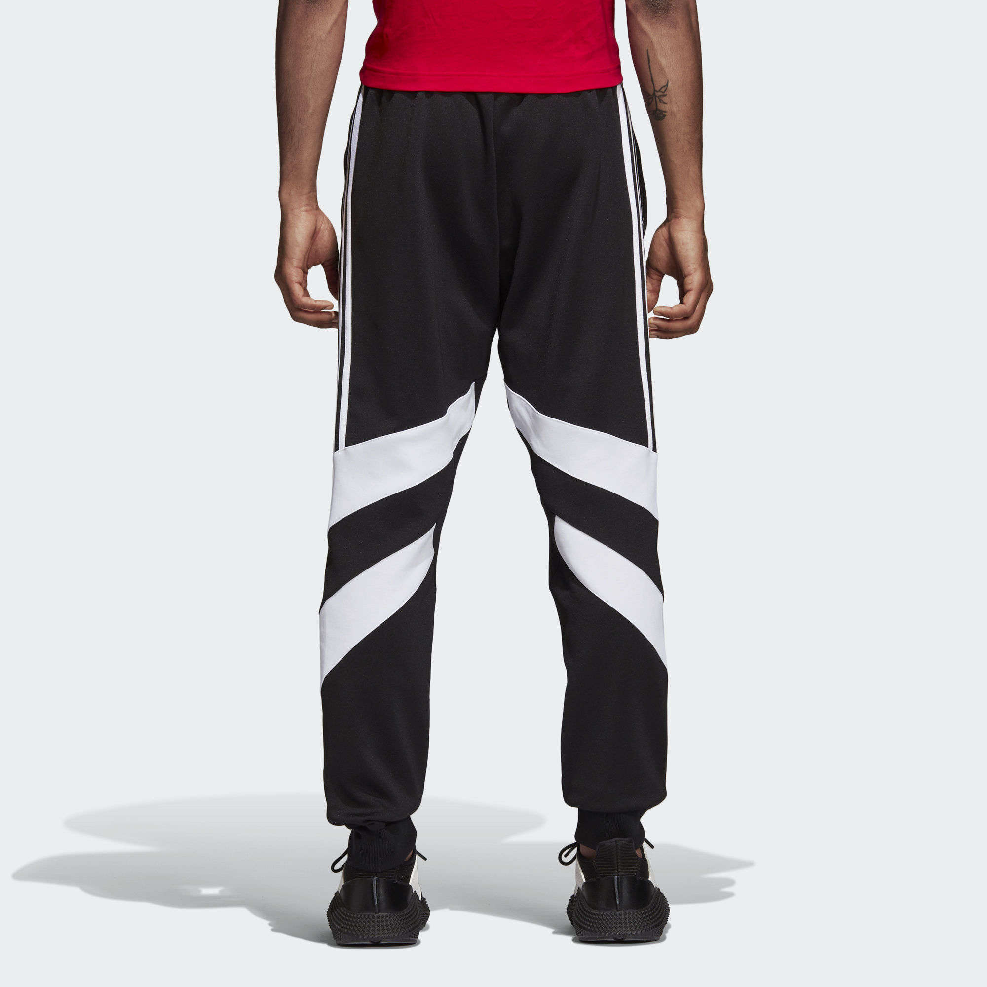 图6_adidas阿迪达斯