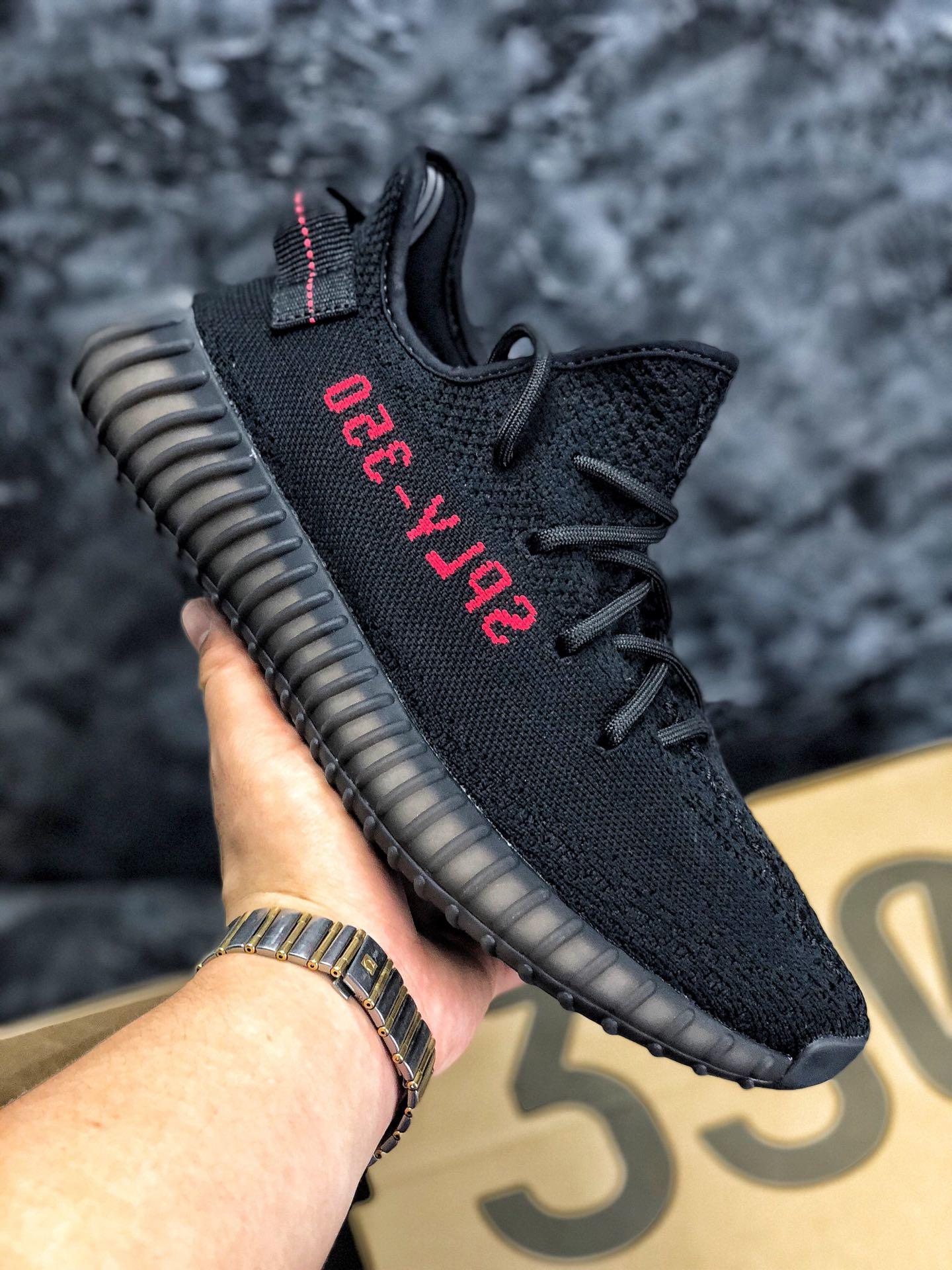图1_adidas阿迪达斯