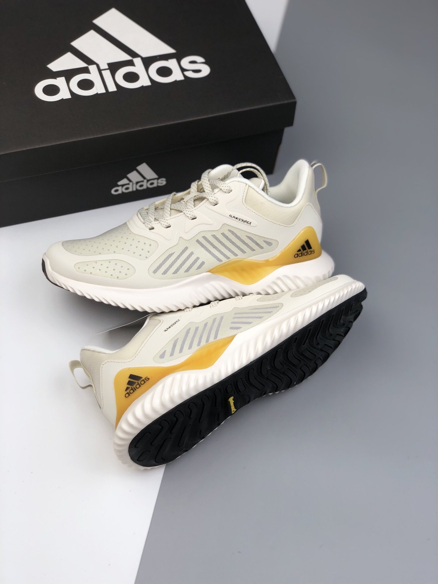 图2_adidas阿迪达斯
