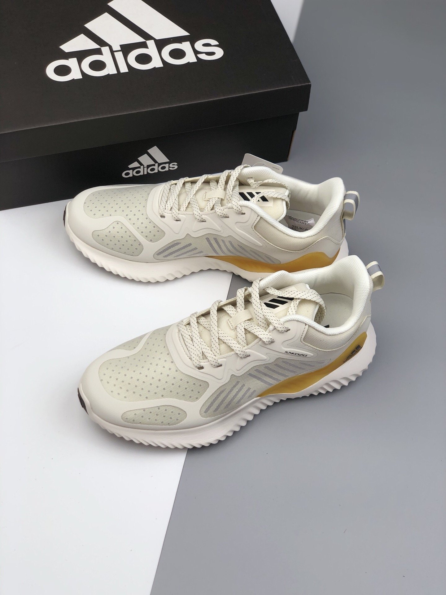 图3_adidas阿迪达斯