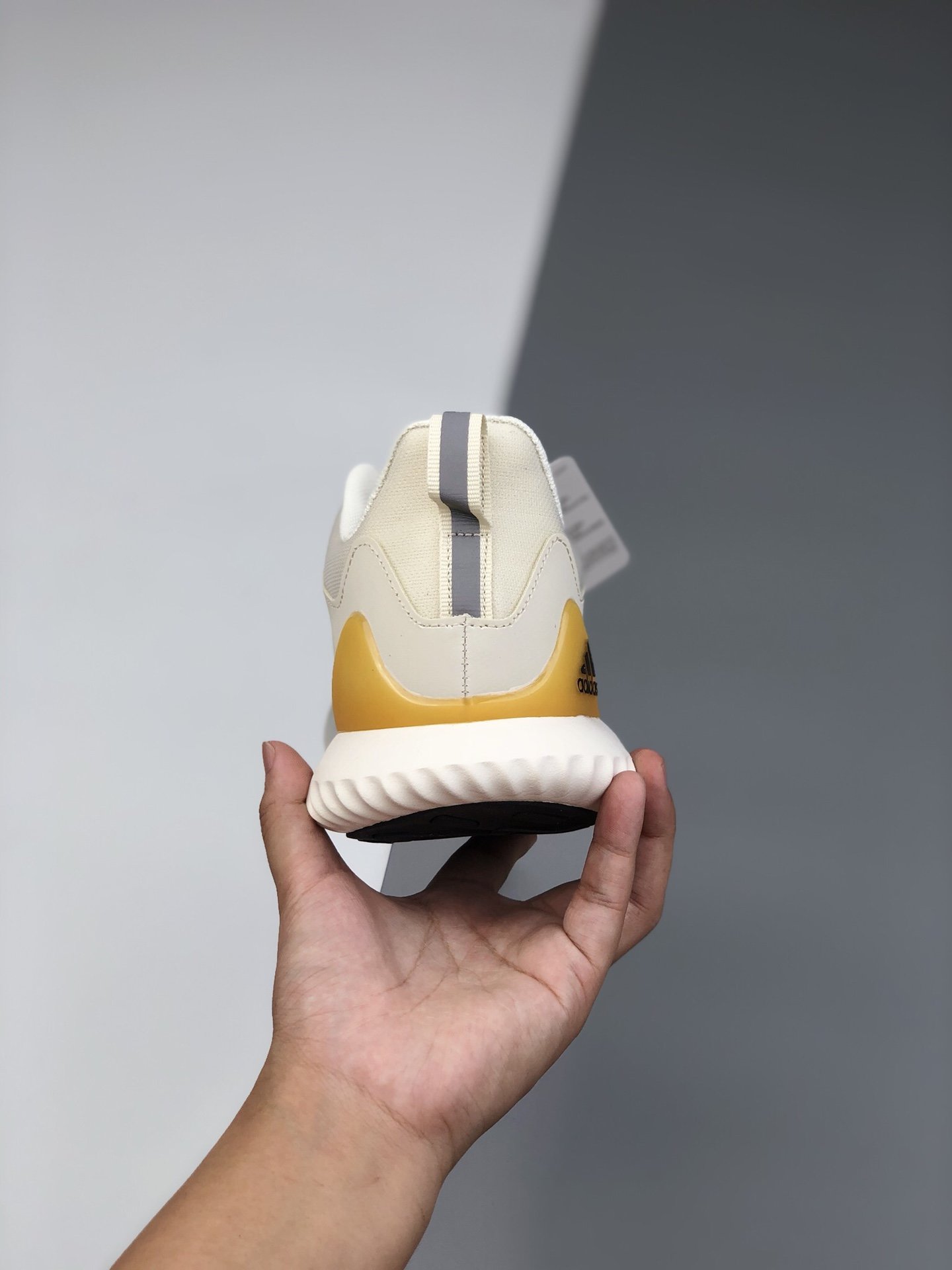 图6_adidas阿迪达斯